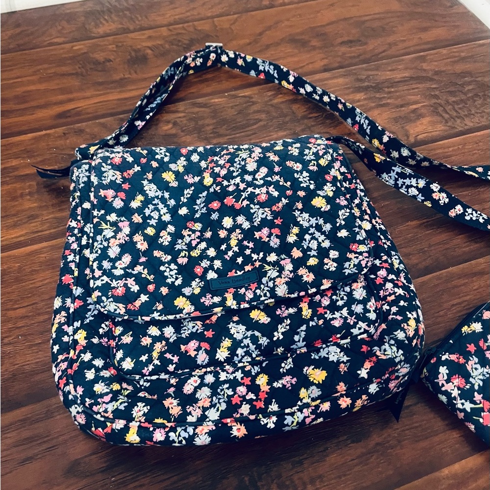 Vera Bradley crossbody and matching full size wallet . In excellent condition!